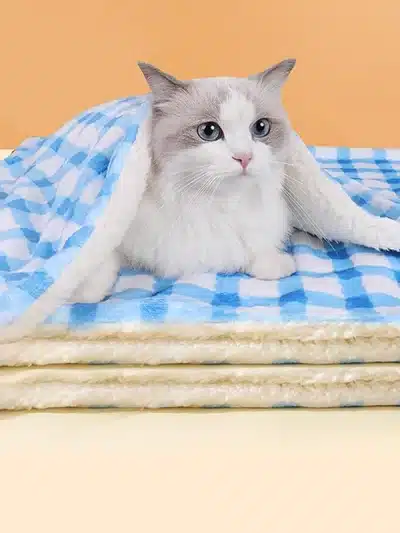Cozy Checkered Pet Blanket